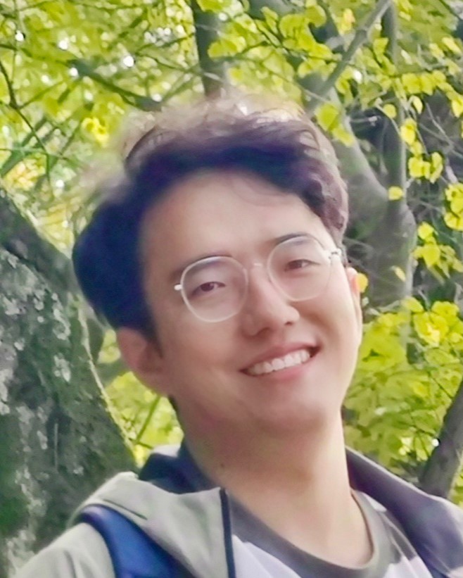 Chenbo Yan (严晨渤)